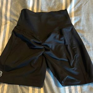 Great condition! Beautiful bombshell shorts